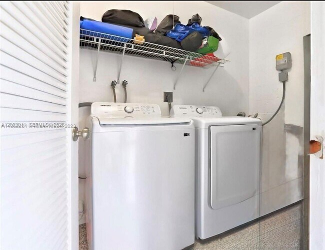 Building Photo - 2550 N Diexe Hwy