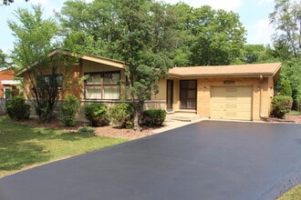 Building Photo - 283 Fair Ave