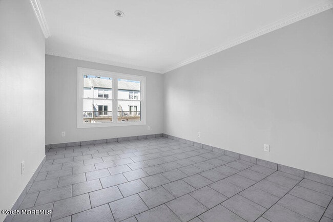 Building Photo - 35 Beachway Ave