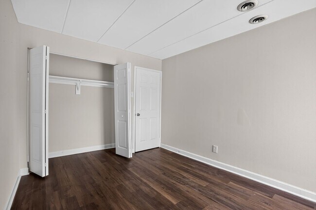 Building Photo - 5703 Indian Ct