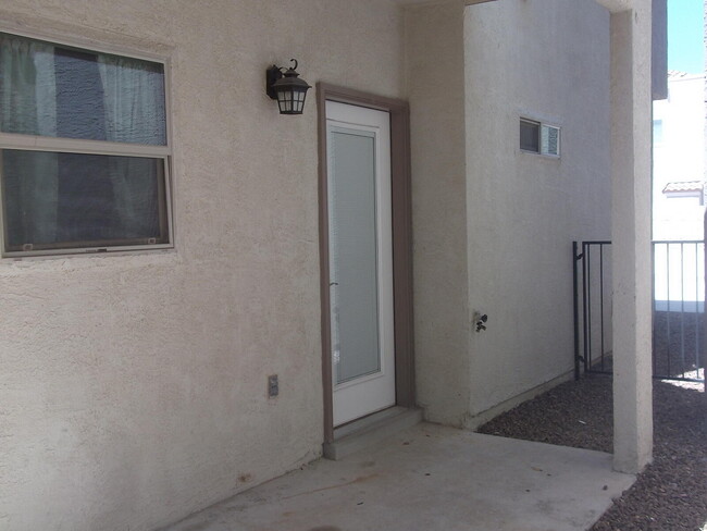 Building Photo - 12249 Gaudi Wy