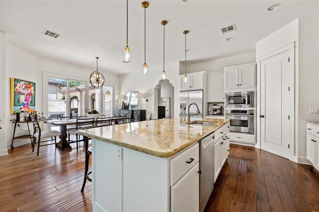 Building Photo - 64 Tiburon Dr