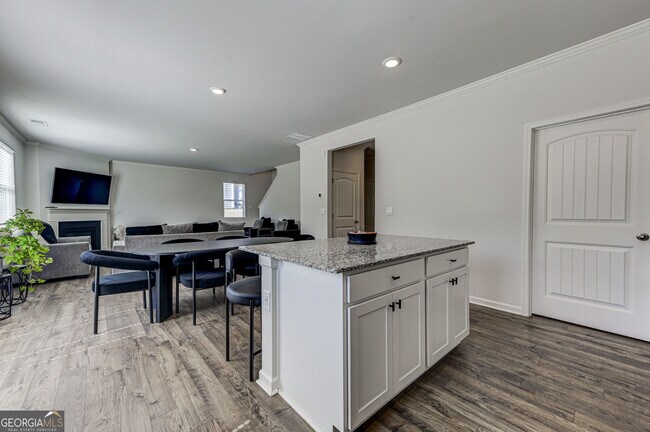 Building Photo - 3154 Ellenton Dr