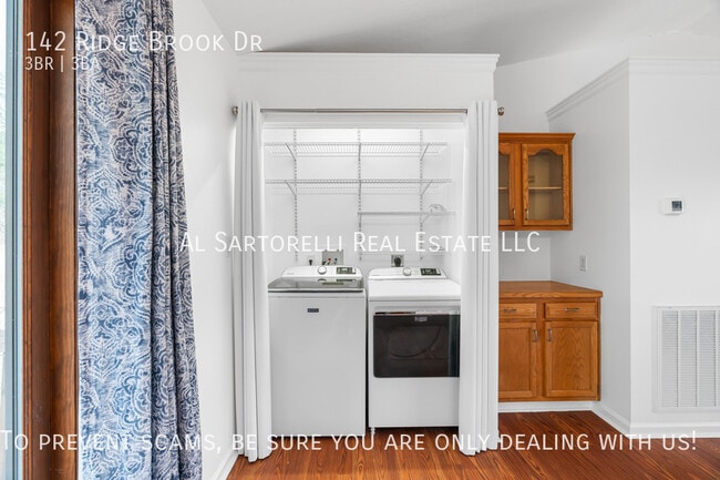 Building Photo - 142 Ridge Brook Dr