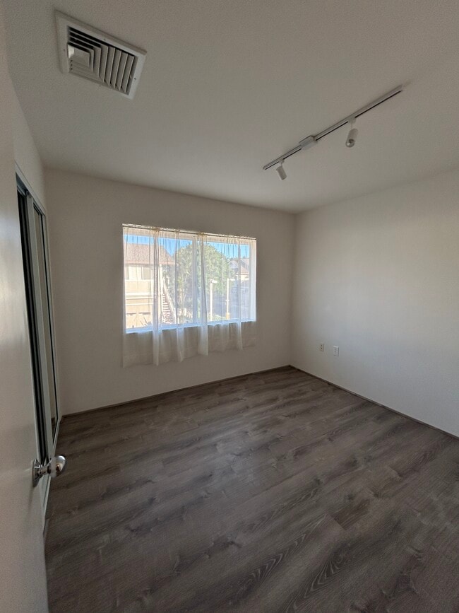 Building Photo - 92-1479-1479 Aliinui Dr