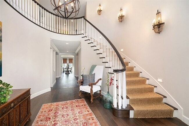 Building Photo - 27 Via Monarca St