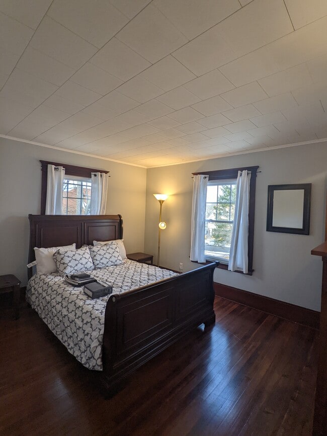 Building Photo - 171 Lincoln St