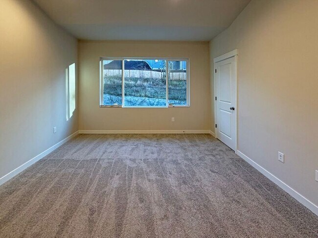 Building Photo - 2638 Waterlily Dr