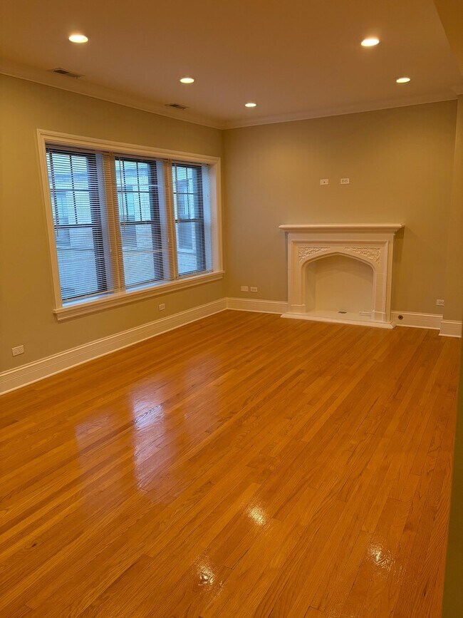 Building Photo - 838 Judson Ave