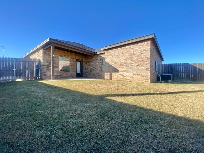 Building Photo - 1602 102nd St