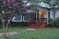 Building Photo - 1301 Lipan Trail