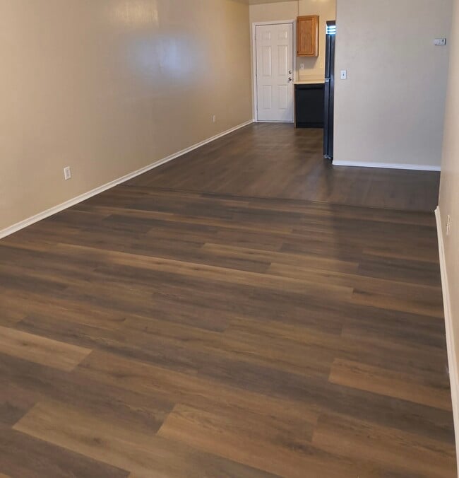 Building Photo - 10158 W Durango Cir