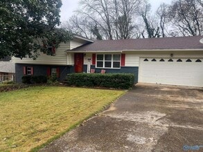 Building Photo - 409 Cumberland Dr SE