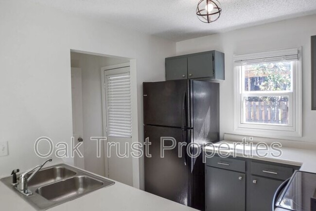 Building Photo - 4407 Great Oak Dr