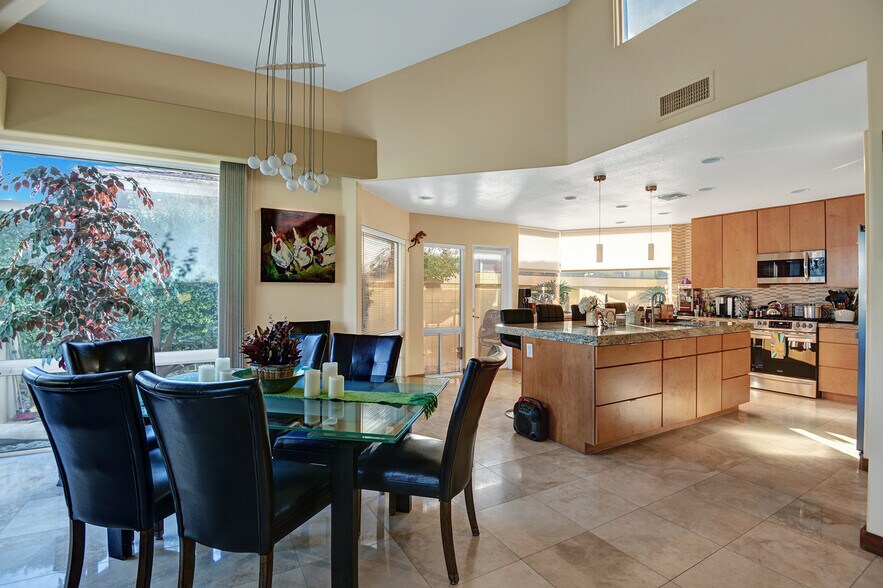 Building Photo - 75477 Riviera Dr