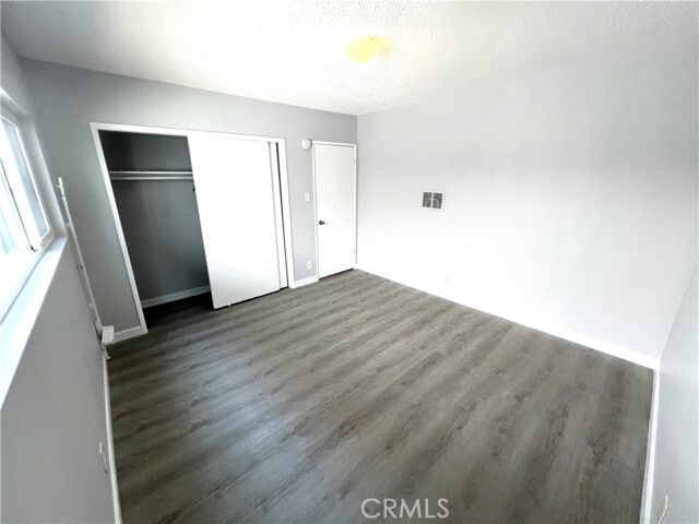 Building Photo - 620 W 82nd St