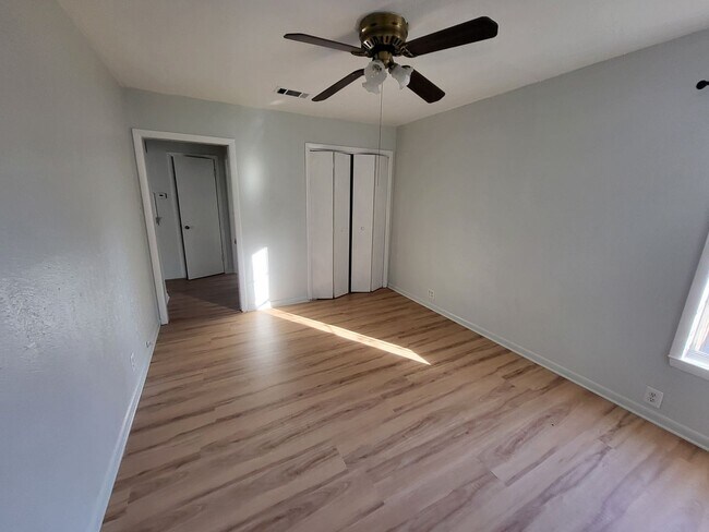 Building Photo - 614 Highland Ave