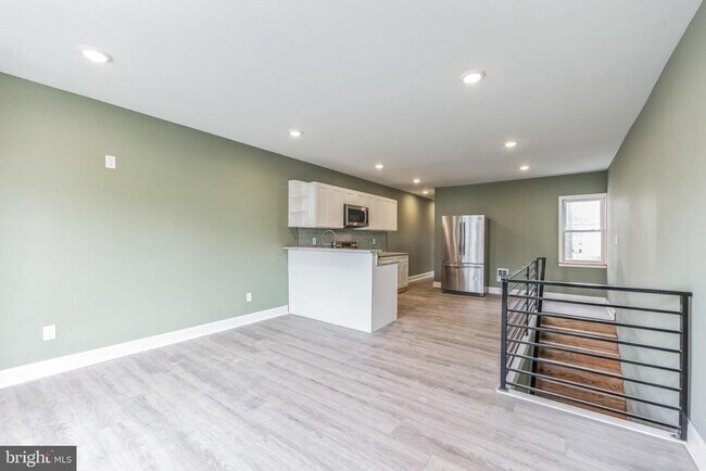 Building Photo - 2824 N 22nd St