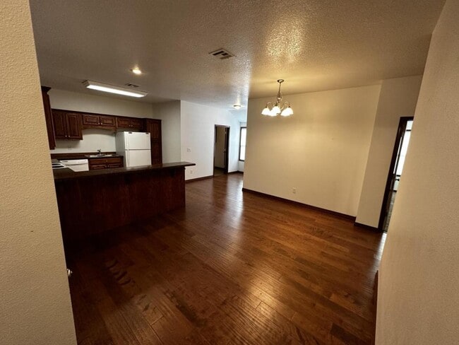 Building Photo - 822 15th St