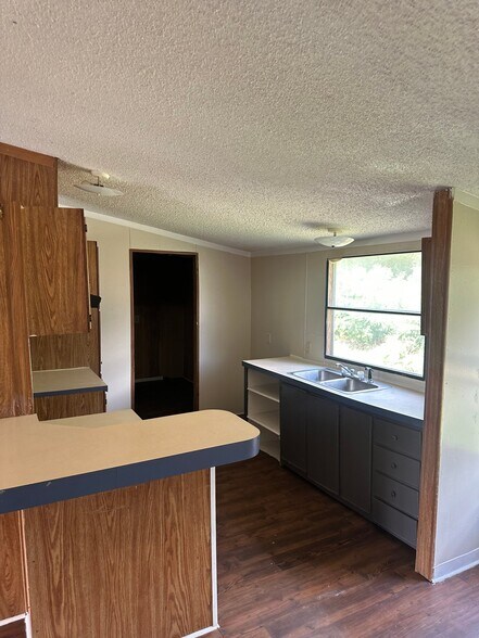 Building Photo - 346 Crescent Creek Ln