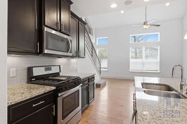 Building Photo - 5901 Rubicon Run