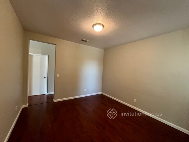 Building Photo - 1252 Paddington Way