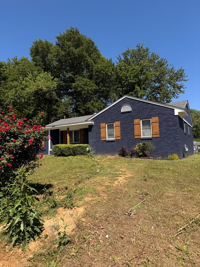 Building Photo - 3396 Ladue St