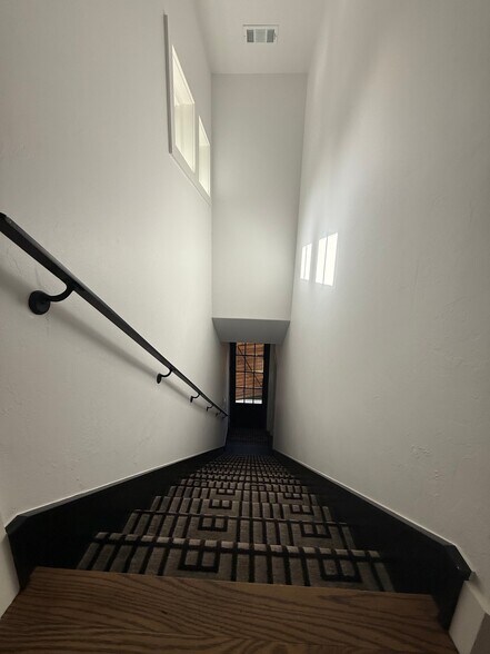 Building Photo - 1921 Runway Blvd