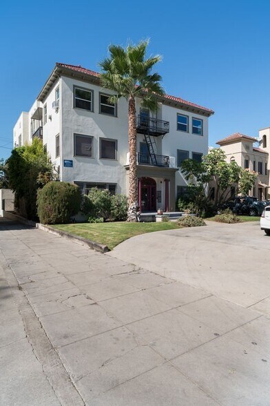 Building Photo - 241 S New Hampshire Ave