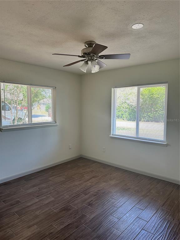 Building Photo - 855 Maybrook Dr
