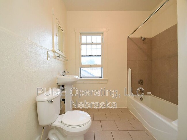 Building Photo - 3809 N 19th St