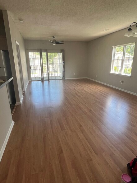 Building Photo - 3411 Sweetwater Blvd