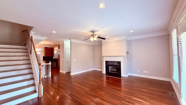 Building Photo - Perfect West Midtown Location! 4 Bedroom Townhouse, Granite, Hardwood Floors