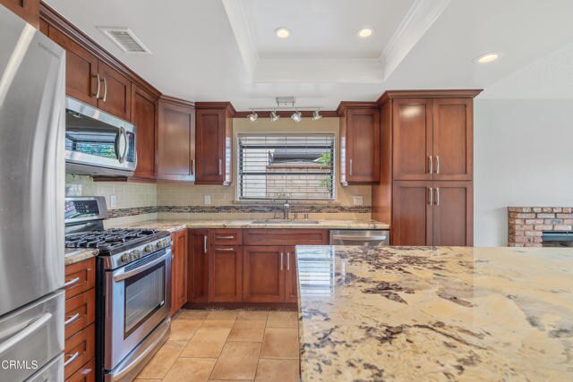 Building Photo - 2790 Hacienda Dr