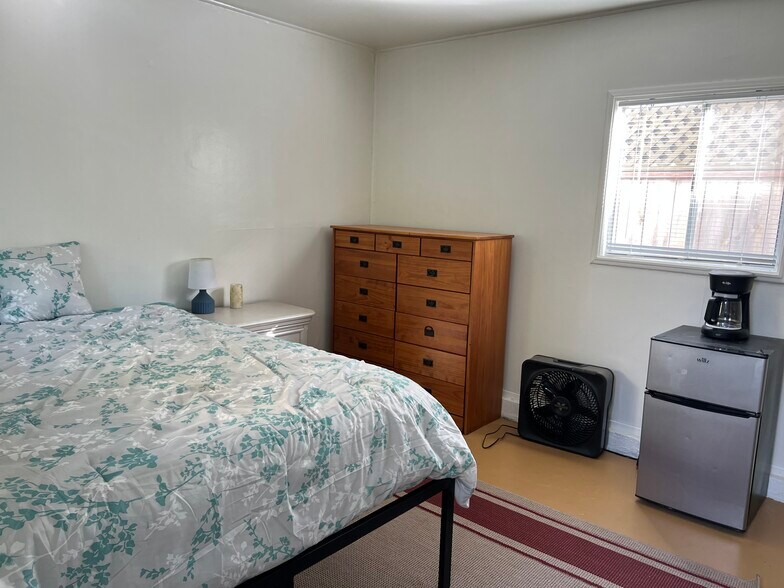 Building Photo - 4046 Alla Rd