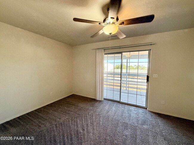 Building Photo - 3160 N Navajo Dr