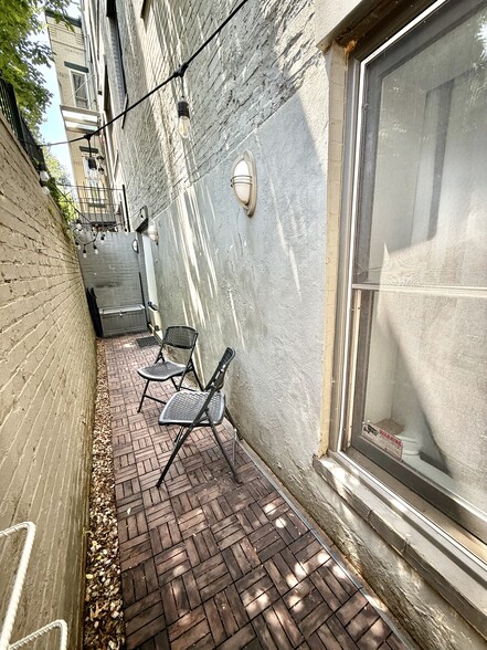 Recessed patio, running from office to far end of bedroom - 1240 4th St NW