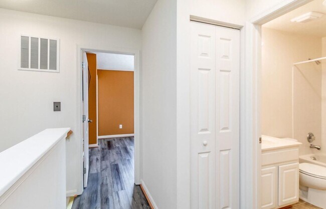 Building Photo - 4733 Buxton Cir