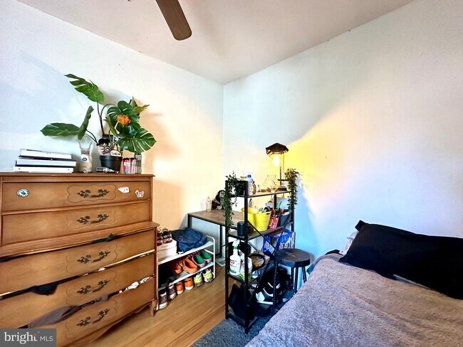 Building Photo - 1710 N Bouvier St