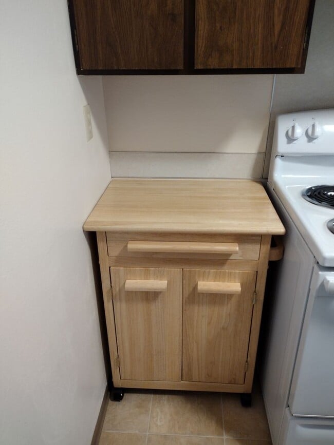 Building Photo - 1 bed room 1 bath in Beautiful South Eugene