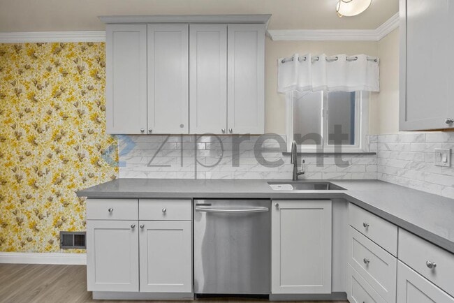 Building Photo - 78 St Marks Ct