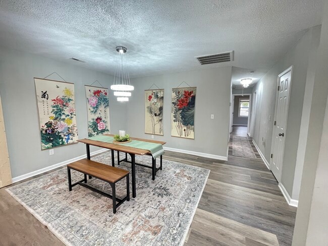 Building Photo - 137 Cherokee Trail