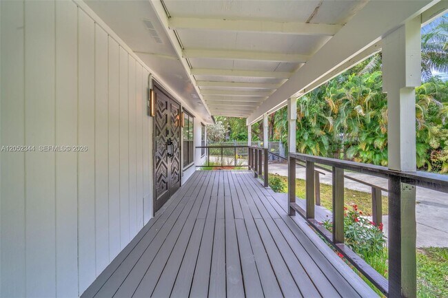 Building Photo - 5096 SW 28th Terrace