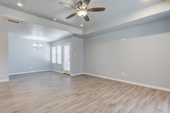 Building Photo - Wonderful 3 Bed 2 Bath in Willow Bend!