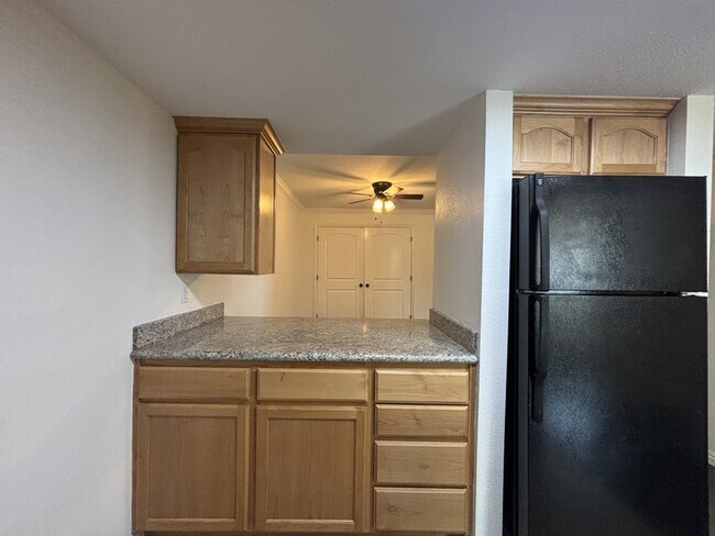 Building Photo - 5700 S 900 E