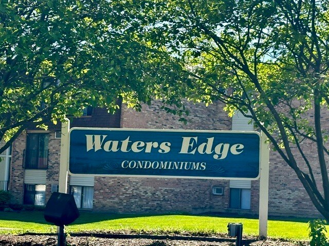 Building Photo - 200 S Waters Edge Dr
