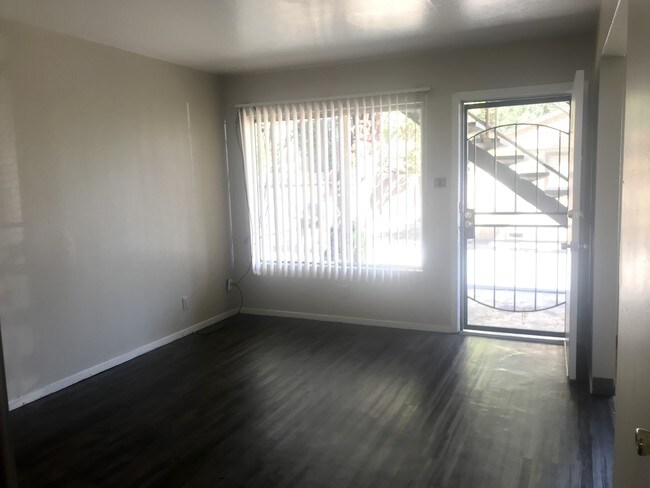 Building Photo - California Oaks Apartments