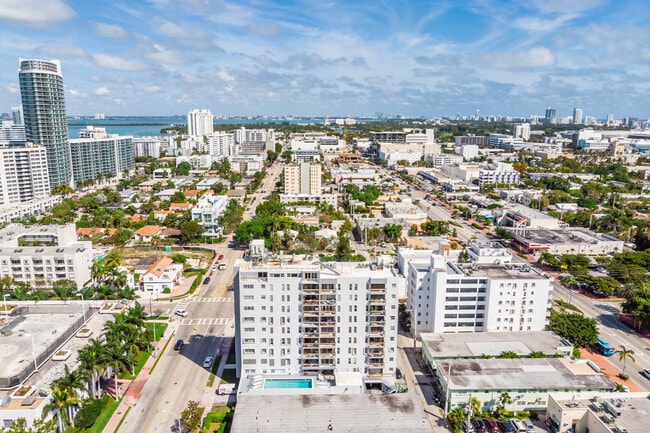 Building Photo - 1345 West Ave