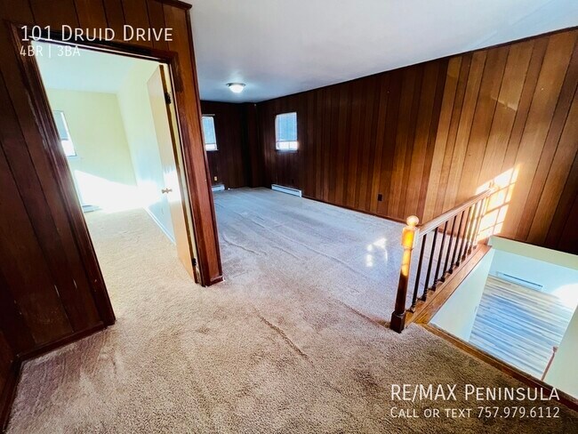Building Photo - 4Bed, 2.5Bath Single Family Home in WBG