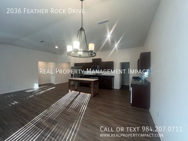 Building Photo - 2036 Feather Rock Dr